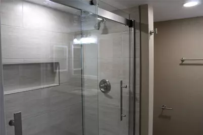 2011 Spenwick Drive #427, Houston, TX 77055 - Photo 17