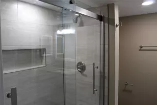 2011 Spenwick Dr, Houston, TX 77055 - Photo 17