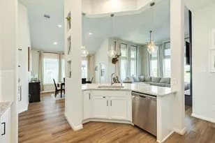 303 Twin Lakes Blvd W, West Columbia, TX 77486 - Photo 15