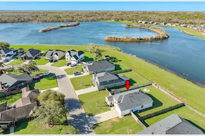 303 Twin Lakes Boulevard W, West Columbia, TX 77486 - Photo 35