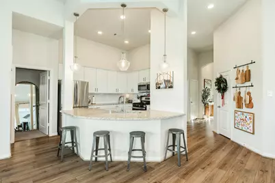 303 Twin Lakes Boulevard W, West Columbia, TX 77486 - Photo 11