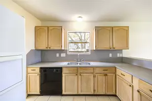 15926 Mission Glen Dr, Houston, TX 77083 - Photo 5