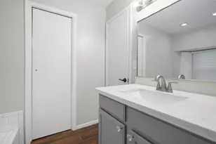 2102 Oak Shores Dr, Houston, TX 77339 - Photo 23