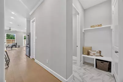 5525 Katy Freeway, Houston, TX 77007 - Photo 13