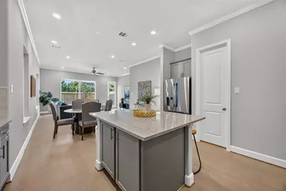 5525 Katy Freeway, Houston, TX 77007 - Photo 7