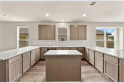 2906 Lawrence Park Court, Conroe, TX 77304 - Photo 5