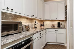 110 Lakeside Cove, The Woodlands, TX 77380 - Photo 17