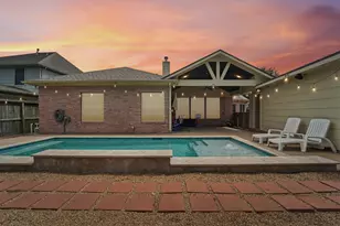 2424 Piney Woods Dr, Pearland, TX 77581 - Photo 3