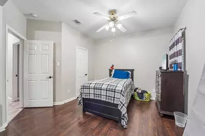 2424 Piney Woods Drive, Pearland, TX 77581 - Photo 17