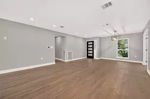 1722 Shannon Valley Dr, Houston, TX 77077 - Photo 9