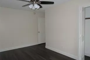 11619 Bowlan Ln, Houston, TX 77035 - Photo 7