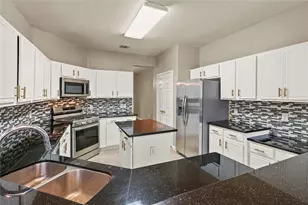 10807 Oak Bayou Ln, Houston, TX 77064 - Photo 11