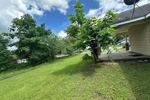 1009 W Houston St, Clarksville, TX 75426 - Photo 13