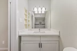 2609 Marilee Ln, Houston, TX 77057 - Photo 9