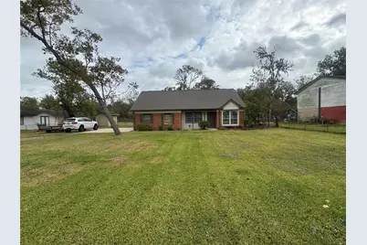 114 Edgewater Street, Clute, TX 77531 - Photo 3