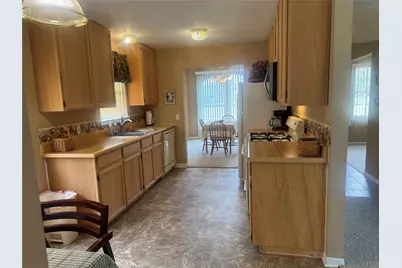 114 Edgewater Street, Clute, TX 77531 - Photo 5