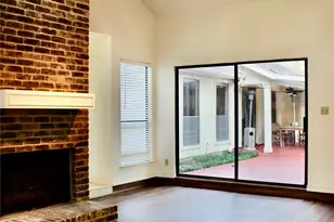 9 Willowherb Ct, The Woodlands, TX 77380 - Photo 9