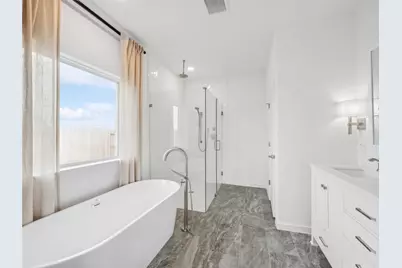1800 Mesquite Trail, Dayton, TX 77535 - Photo 17