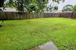 7518 Smiling Wood Ln, Houston, TX 77086 - Photo 11