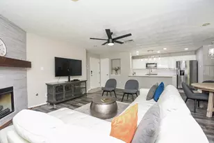 8051 Bay Branch Dr, The Woodlands, TX 77382 - Photo 5