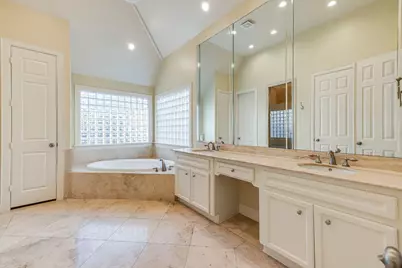 6310 Hermann Lake Drive, Houston, TX 77021 - Photo 17