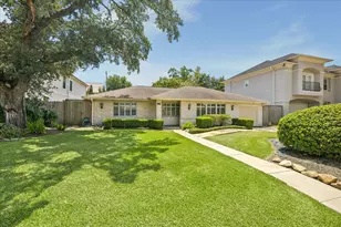 4919 Imperial St, Bellaire, TX 77401 - Photo 1