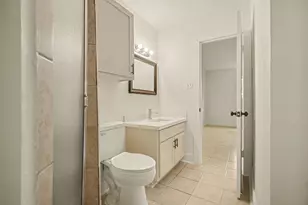 5704 Edgemoor Dr, Houston, TX 77081 - Photo 13