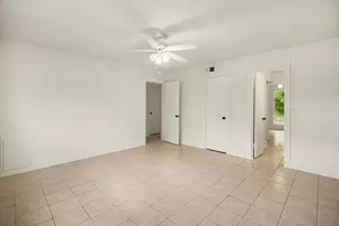 5704 Edgemoor Dr, Houston, TX 77081 - Photo 11