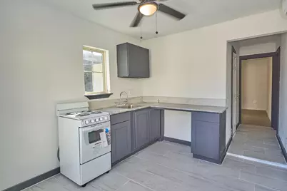 9010 Linda Vista Road, Houston, TX 77078 - Photo 9