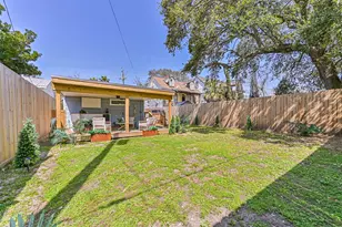 1615 Avenue L, Galveston, TX 77550 - Photo 43