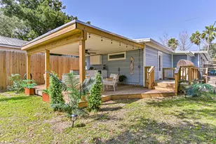 1615 Avenue L, Galveston, TX 77550 - Photo 33