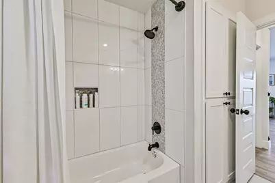 1615 Avenue L, Galveston, TX 77550 - Photo 31