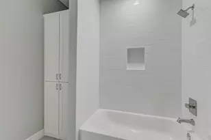 6705 Roanoke St, Houston, TX 77028 - Photo 21