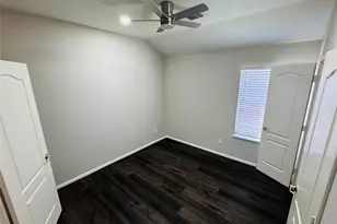 9530 Flying Eagle Ct, Houston, TX 77083 - Photo 11