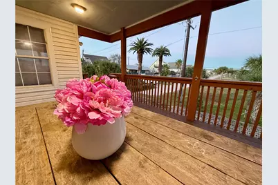 16701 Moby Dick Drive, Jamaica Beach, TX 77554 - Photo 9