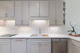 153 Sage Rd, Houston, TX 77056 - Photo 9