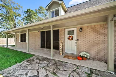 209 Hillcrest Drive, Conroe, TX 77303 - Photo 3