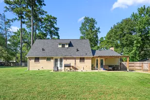 209 Hillcrest Dr, Conroe, TX 77303 - Photo 27