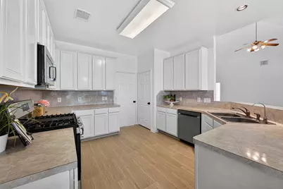 13910 Sunset View Drive, Houston, TX 77083 - Photo 7