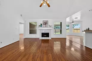13910 Sunset View Dr, Houston, TX 77083 - Photo 11