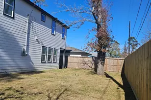 1 Booker St, Baytown, TX 77521 - Photo 5