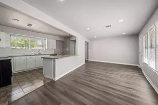 6138 Kenilwood Dr, Houston, TX 77033 - Photo 7