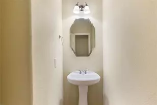 5310 Meadow Canyon Dr, Sugar Land, TX 77479 - Photo 23