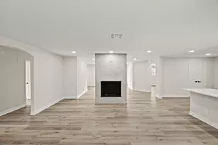 3011 Freshmeadows Dr, Houston, TX 77063 - Photo 11