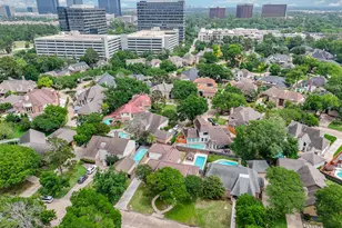 723 Plainwood Dr, Houston, TX 77079 - Photo 49