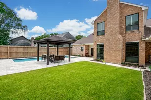 723 Plainwood Dr, Houston, TX 77079 - Photo 39