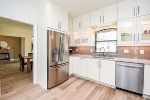 723 Plainwood Dr, Houston, TX 77079 - Photo 19