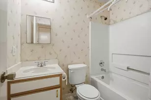 1723 Oak Ridge Dr, Kemah, TX 77565 - Photo 15