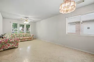 1723 Oak Ridge Dr, Kemah, TX 77565 - Photo 3