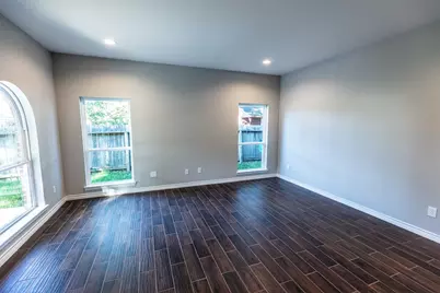 507 E Foley Street, Alvin, TX 77511 - Photo 11